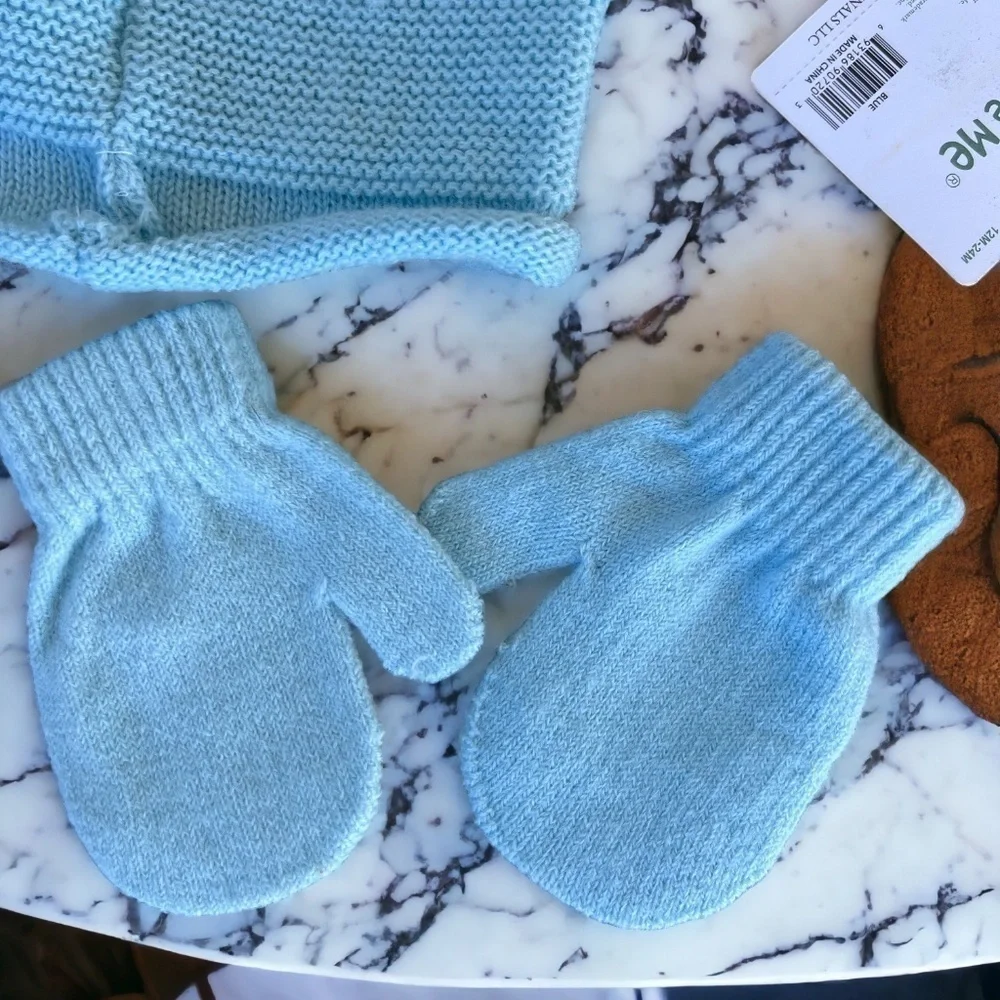 Little Me NWOT Size 12-24 Months Blue Knit Hat and Mittens Set